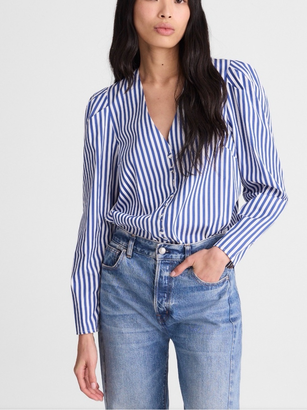 NWT Madewell Stacked Button V-Neck Blouse